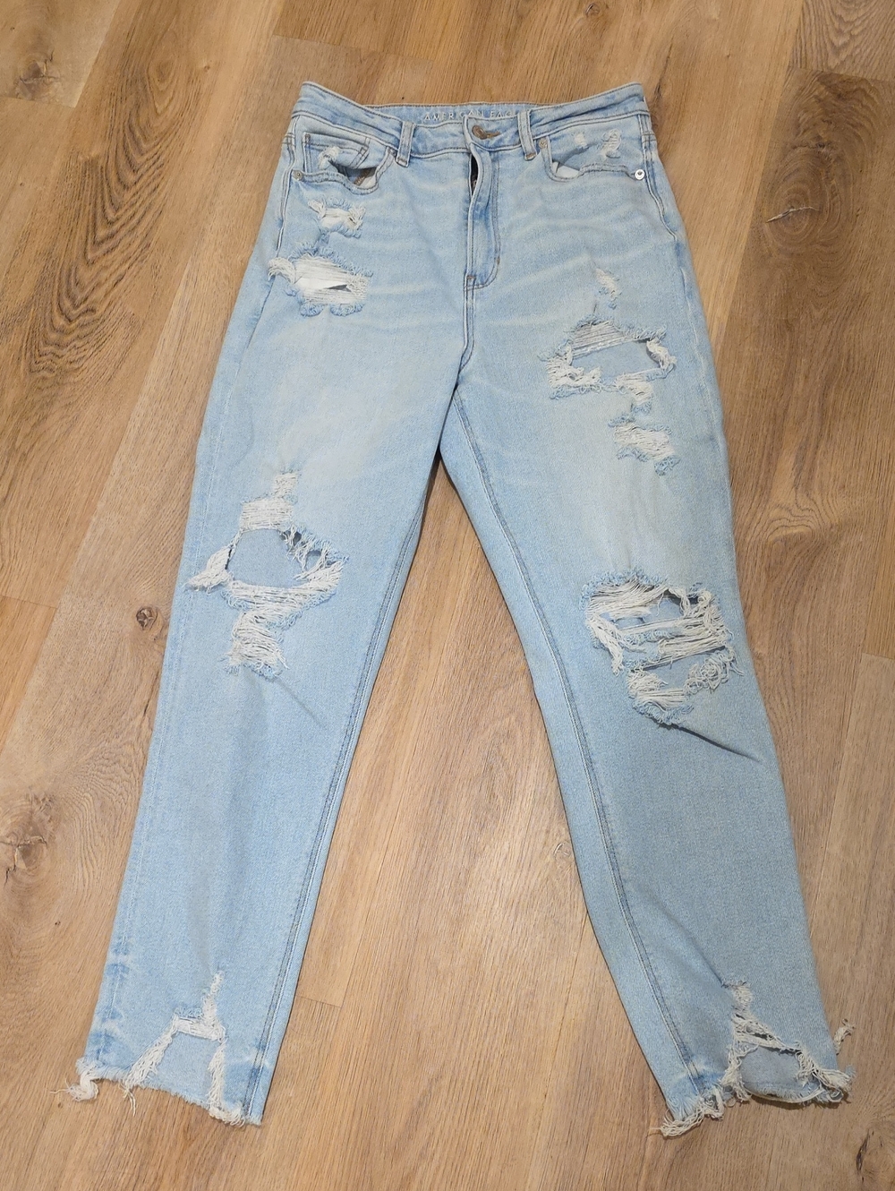 American Eagle Light Blue Distressed Jeans